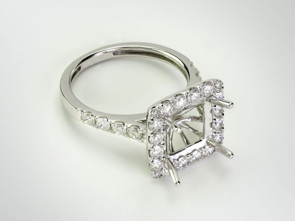 18kt White Gold Princess Cut Halo Engagement Ring