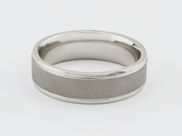 14kt 7mm White Gold Gents Wedding Band With a Stain Center and High Polished Sides