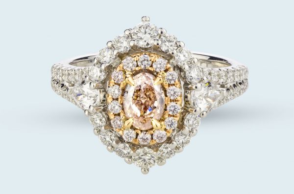 18kt White and Rose Gold Natural Oval Pink Diamond Ring