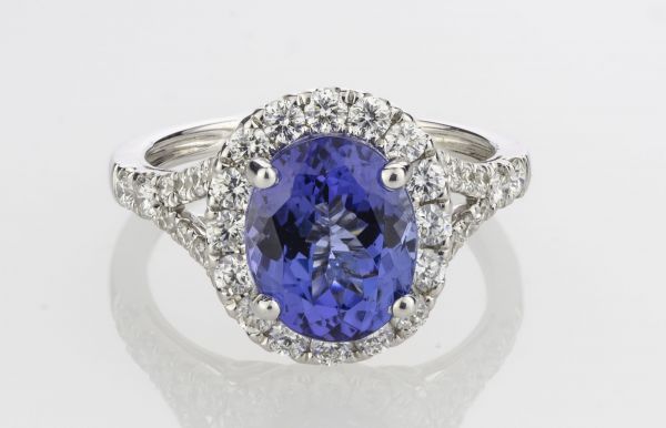 18kt White Gold Oval Tanzanite and Diamond Ring (Recently Sold)