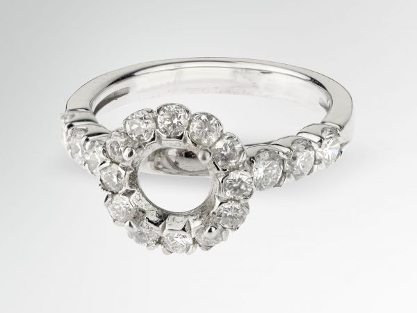 14kt White Gold Round Halo Engagment Ring