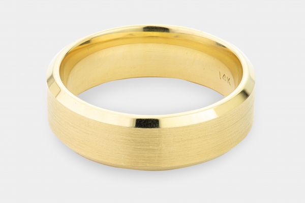14kt Yellow Gold Gents Band