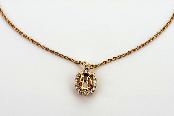 18kt Rose Gold Oval Halo Necklace